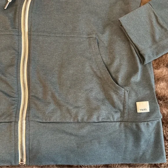 Vuori Women’s Halo Hoodie size small - Picture 9 of 9